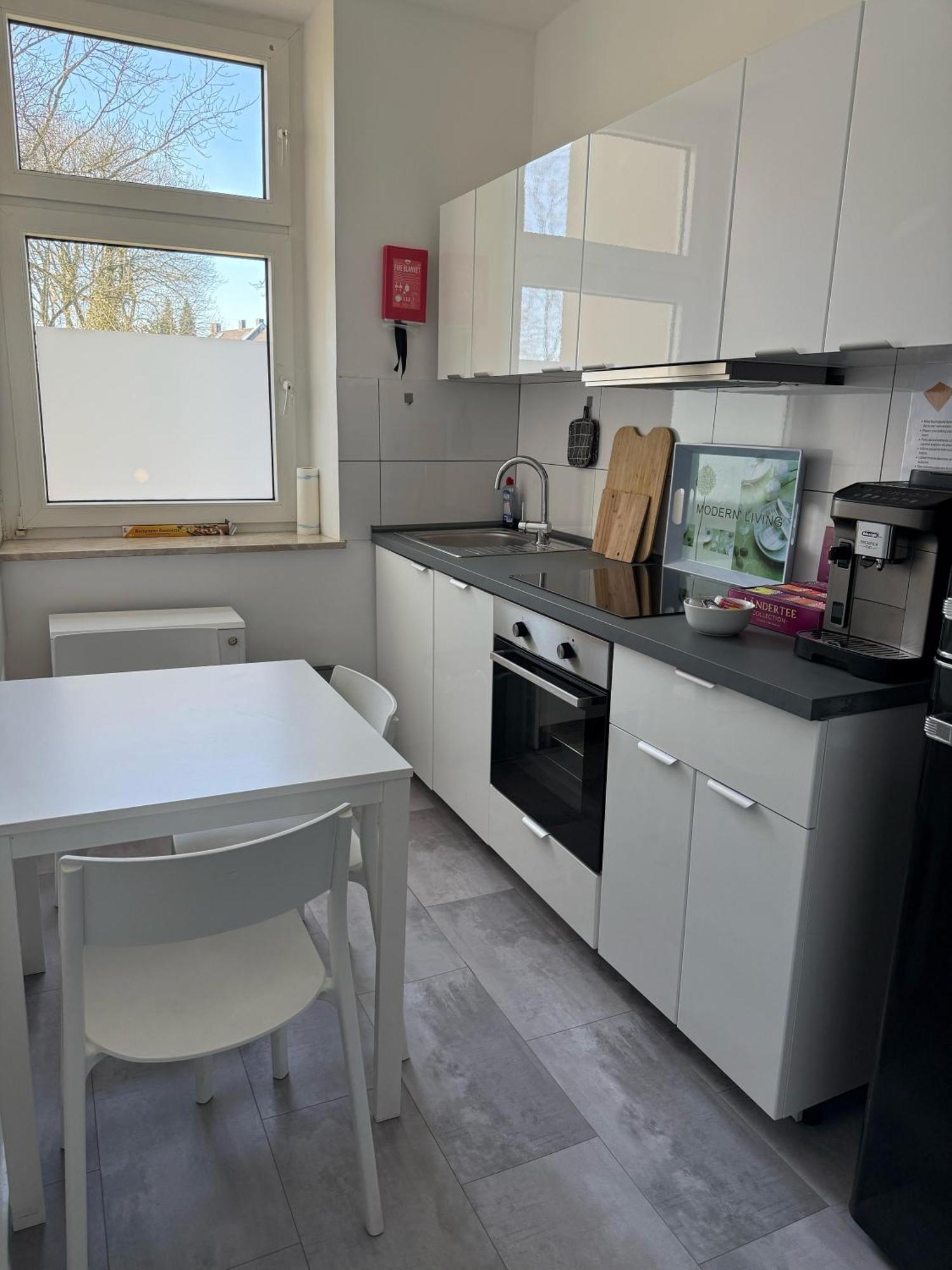 Freshly Renovated City Apartments Essen Kitchen Wifi Near Duesseldorf Airport Eksteriør bilde
